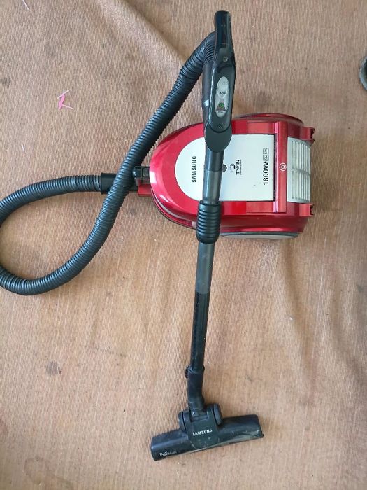 Пылесос самсунг.