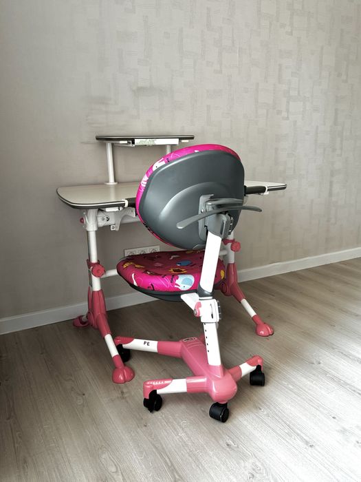 Детский стол с анатомическим стулом