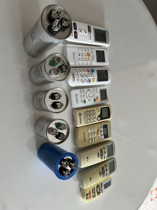 Продам пульты и конденсатор на кондицонер сплит-система