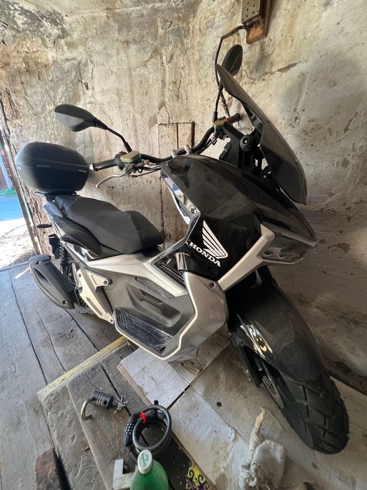 Скутер Tracer ADV 50 кубов