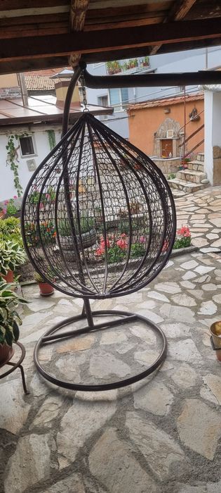 Градинска люлка  .