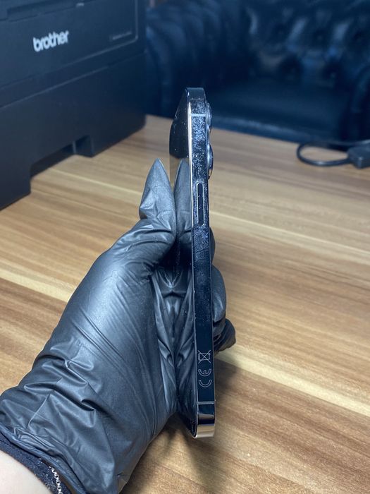 iPhone 13 Pro• 256 GB • Graphite