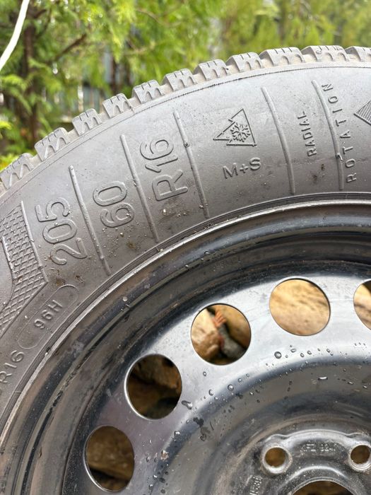 205/60 R16 set anvelope iarna + jante + capace