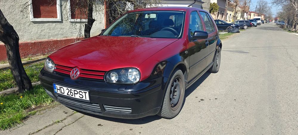 Volkswagen Golf Masina detinuta din 2008