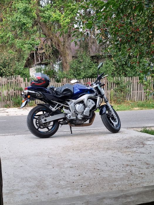 Vând motocicleta Yamaha fz6n Fazer
