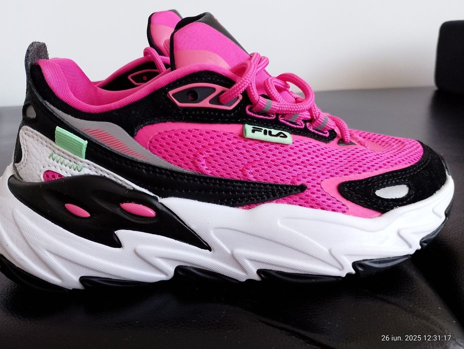 Adidași sport damă.