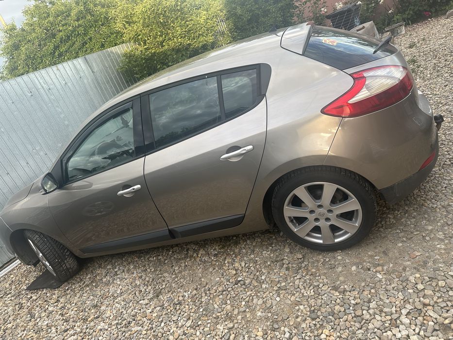 RENAULT Megane 2011 — imagine 3