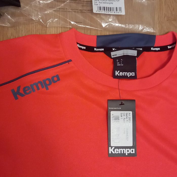 Tricouri Kempa noi, cu eticheta, mărime L / XXL