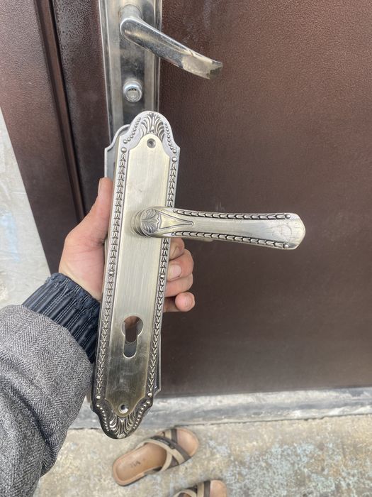 Ручка дверная новая хорошая мошная ручка