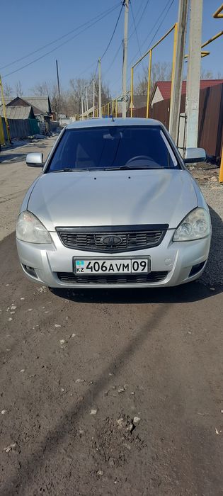 Ваз Лада Приора 2013