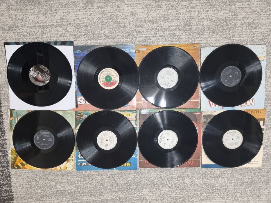 Discuri Albatros , Azur, Odeon, Madalina Manole