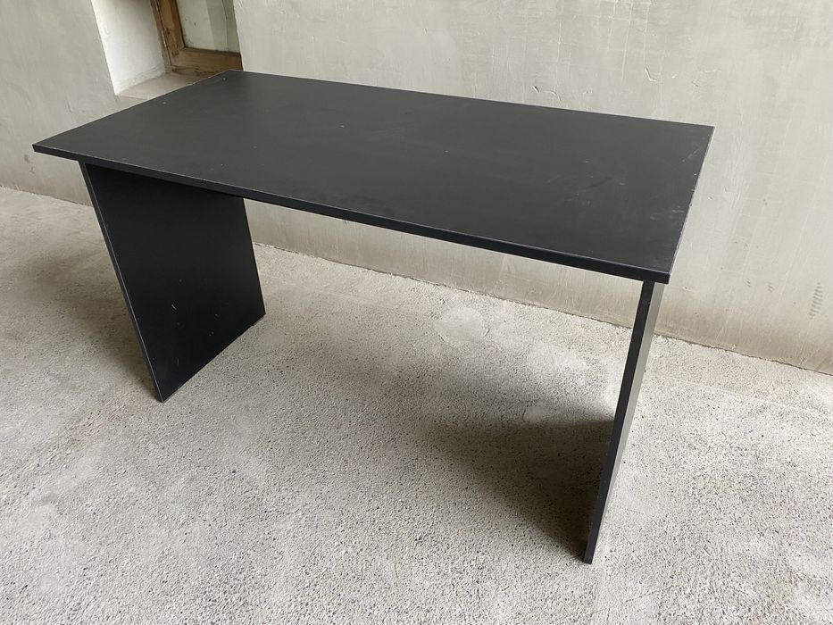 Письменный стол 400.000