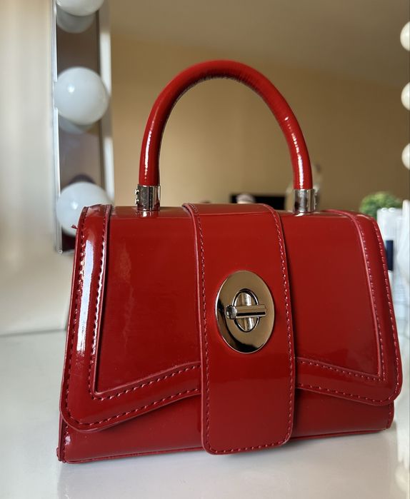 Червена / Бордо чанта