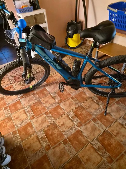 Bicicleta Electrica CUBE 27.5