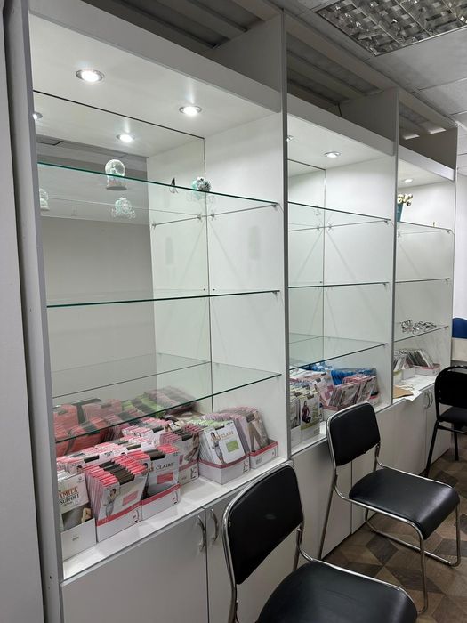 Шкаф витражные 3 штуки, самовывоз