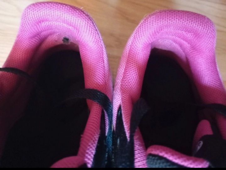 Adidași Adidas , mărimea 37