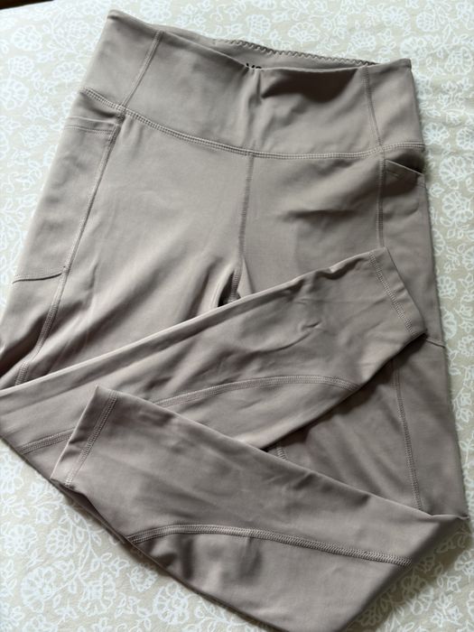 Victoria’s Secret VSX Essential High-Rise Pocket Legging