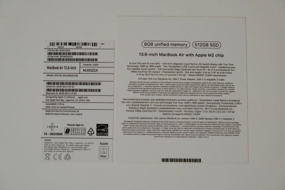 MacBook Air 13” Apple M2, 8GB RAM, 512GB SSD, Space Grey, husă REDANT