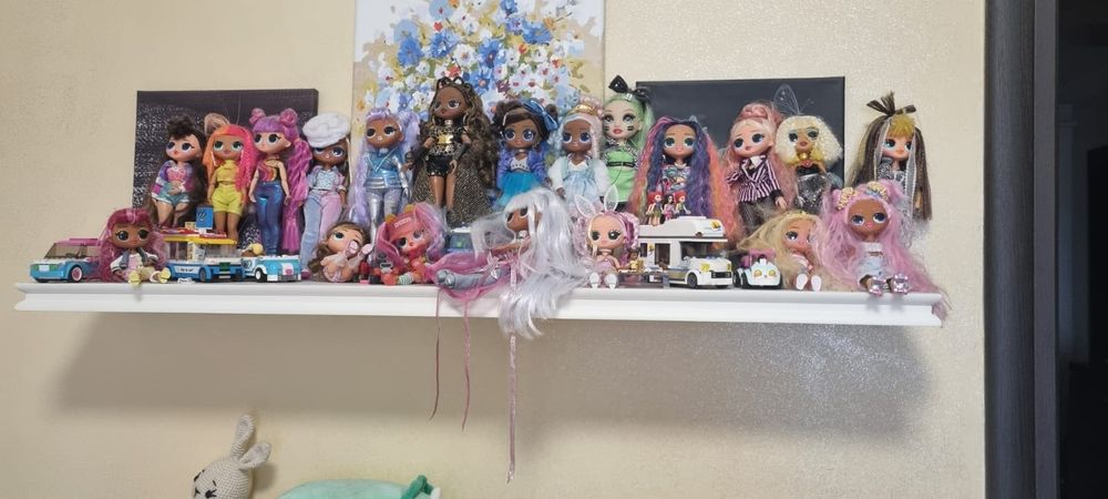 Vand papusi LOL SI OMG ( pret/bucata )