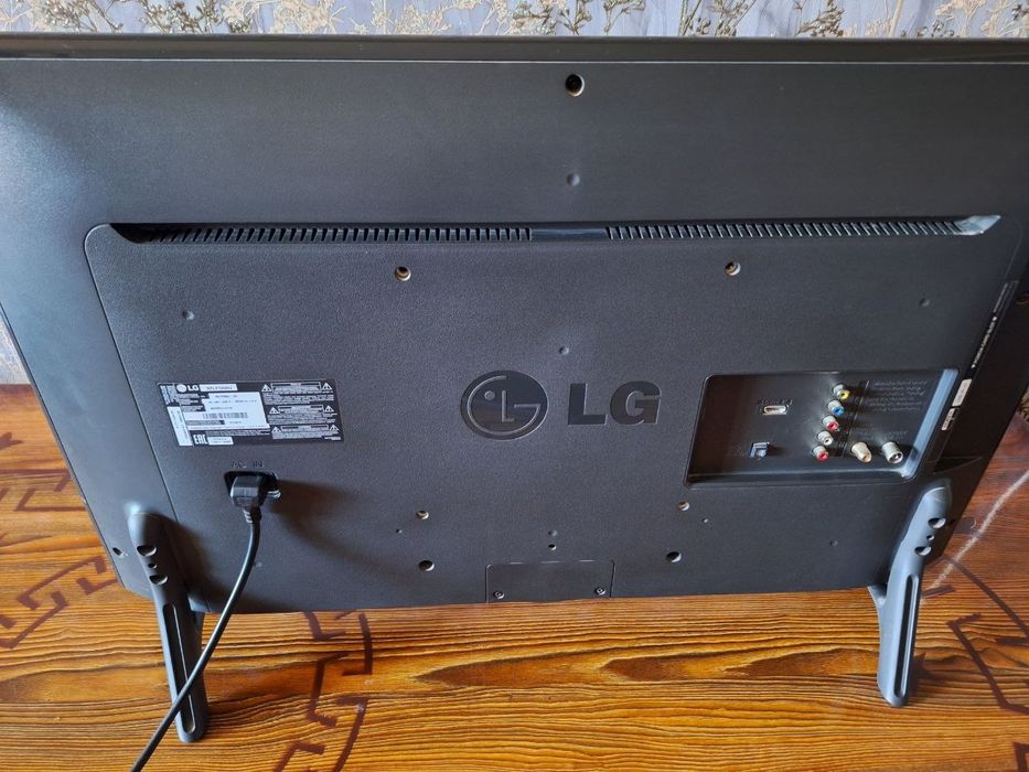 Телевизор  LG 32