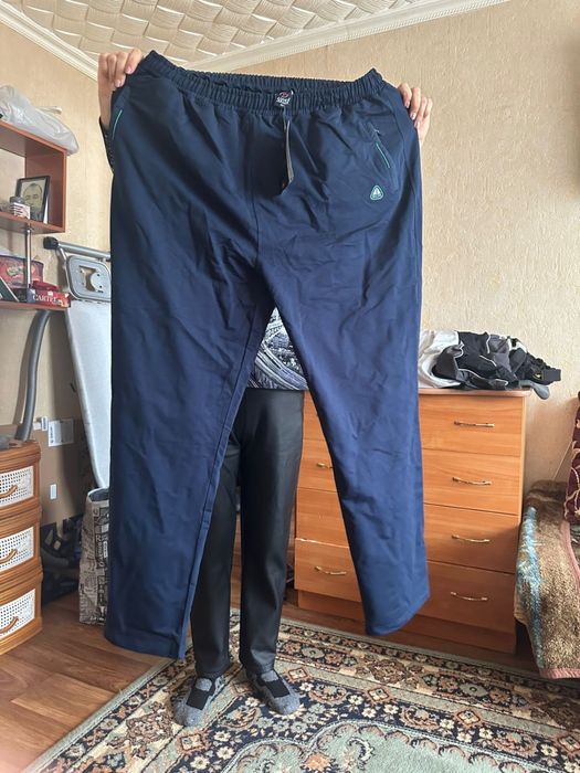 Продам спортивный костюм