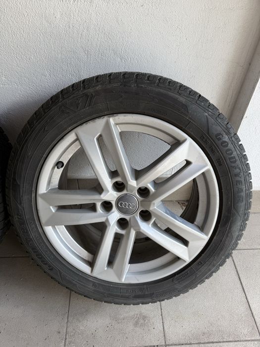 Оригинални Ауди джанти 17 с гуми Goodyear