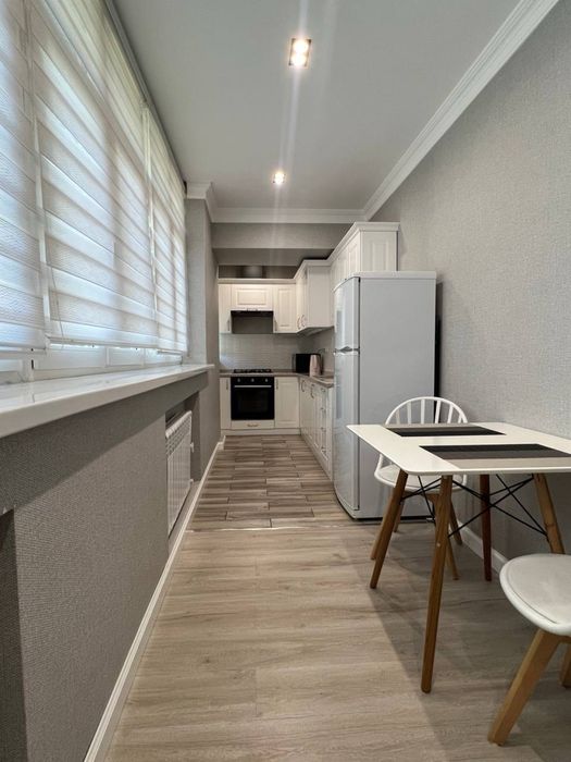 Цум метро космонавтов 3 х комнатная