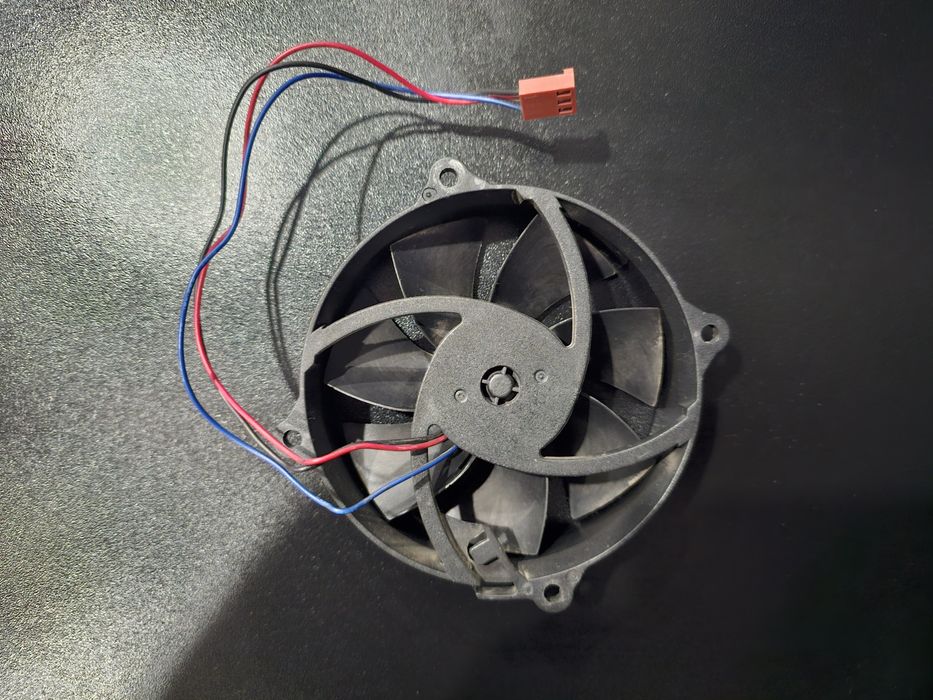 Продам рабочий кулер