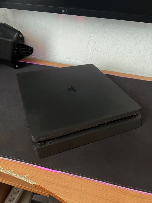 PS4 Slim negru + cablu alimentare + HDMI, funcțional
