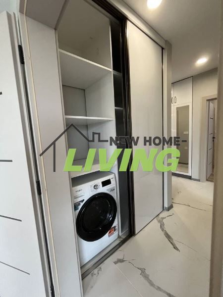 Продава се Тристаен апартамент в Пловдив, Христо Смирненски - 140 кв.м за 1275 €/кв.м - Снимка #10