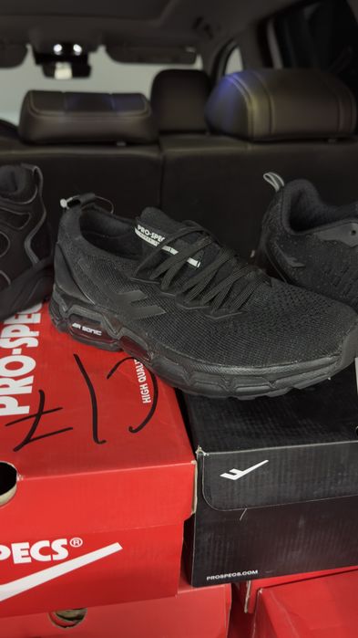 Кросовки pro-specs новые