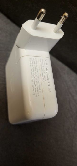 APPLE 87W  Usb C 20.2V-4.3A & 9V-3A & 5.2V-2.4A  fuctional