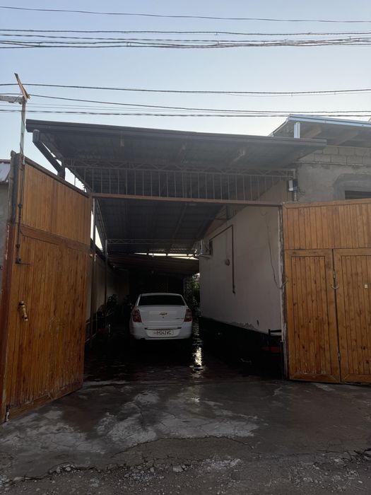 Дача сотилади кибрай фан дачада 7 хона