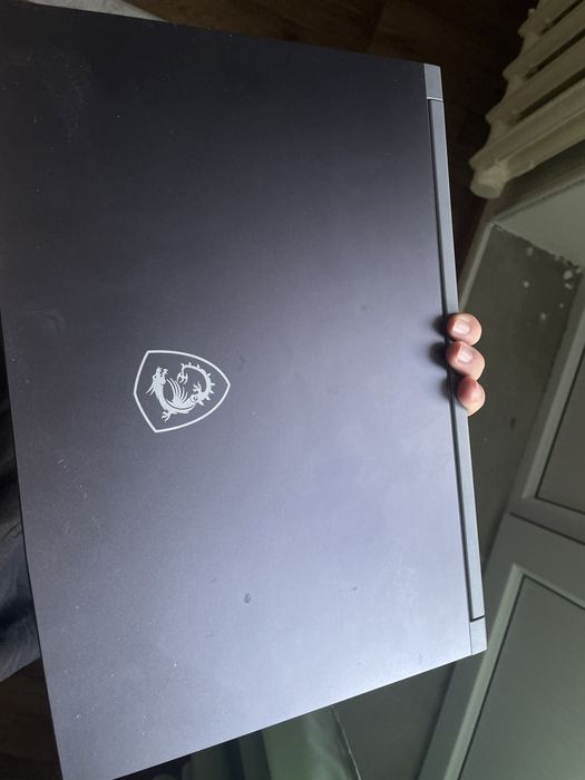 Продается ноутбук MSI