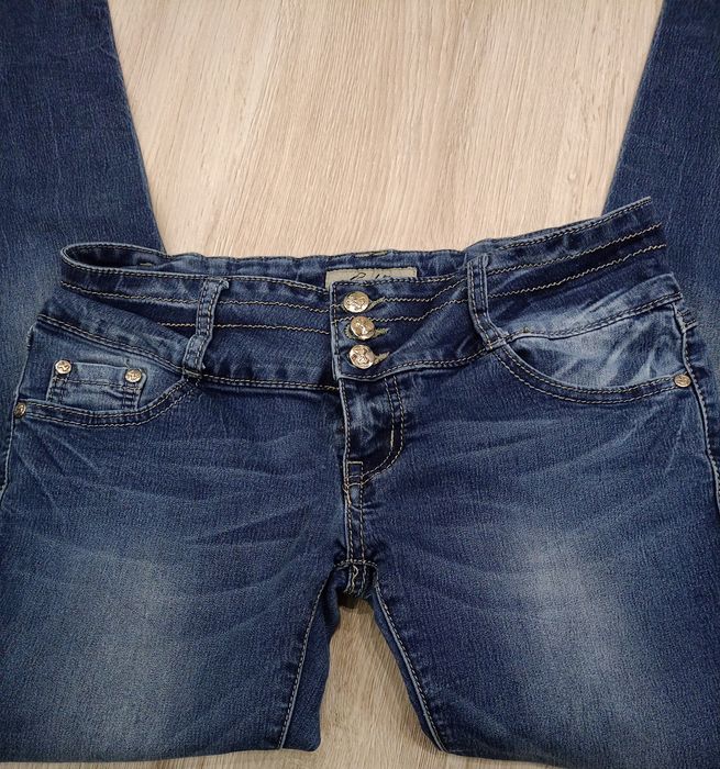 Много запазени дънки