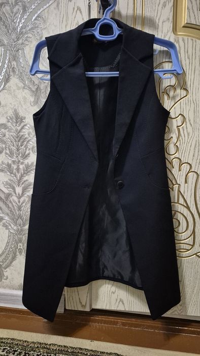 O'qish yoki ishga kiyish uchun jaket, rangi тёмный-синий  to'qroq rang