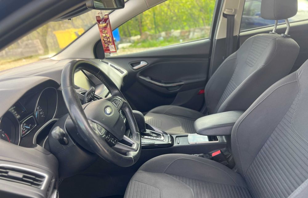 Ford Focus 2015 Titanium MK3, Carplay.5 automat, 150 cai, accept schimb