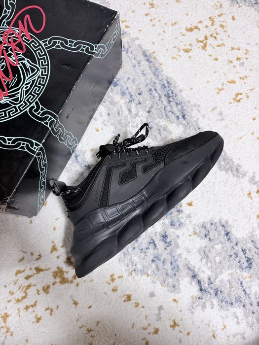 Versace Chain Reaction