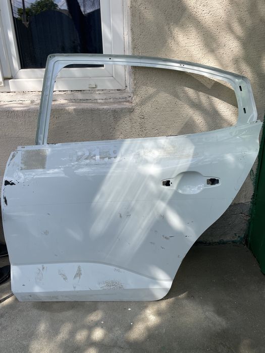 Portieră stânga spate Dacia Logan 2021 – albă, fără accesorii