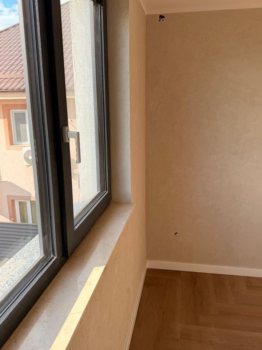 Casă modernă de vânzare