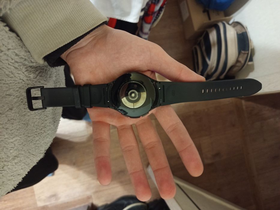 Продам электронные часы самсунг