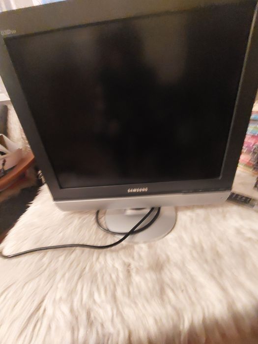 Телевизор Samsung 20"
