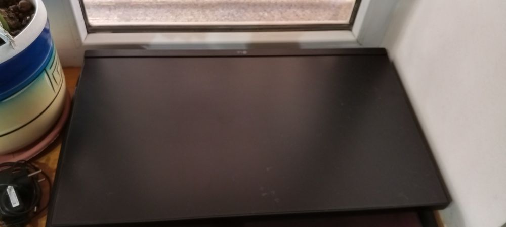 Компьютерный монитор LG