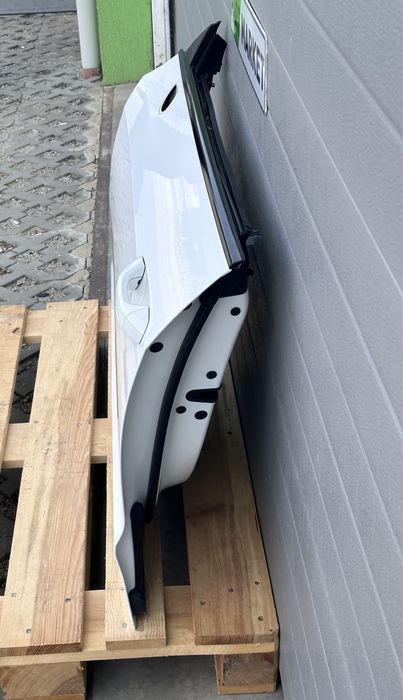 Предна лява врата AUDI A7 C8