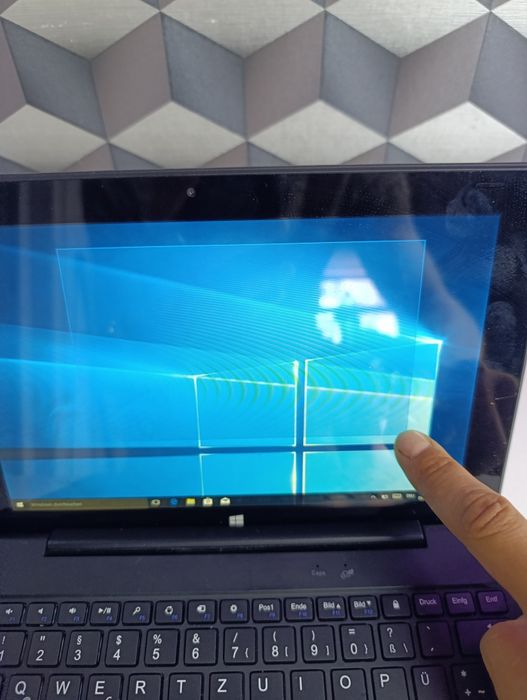 Tableta diagnoza auto trekstor germany model surftab 10 inch Intel