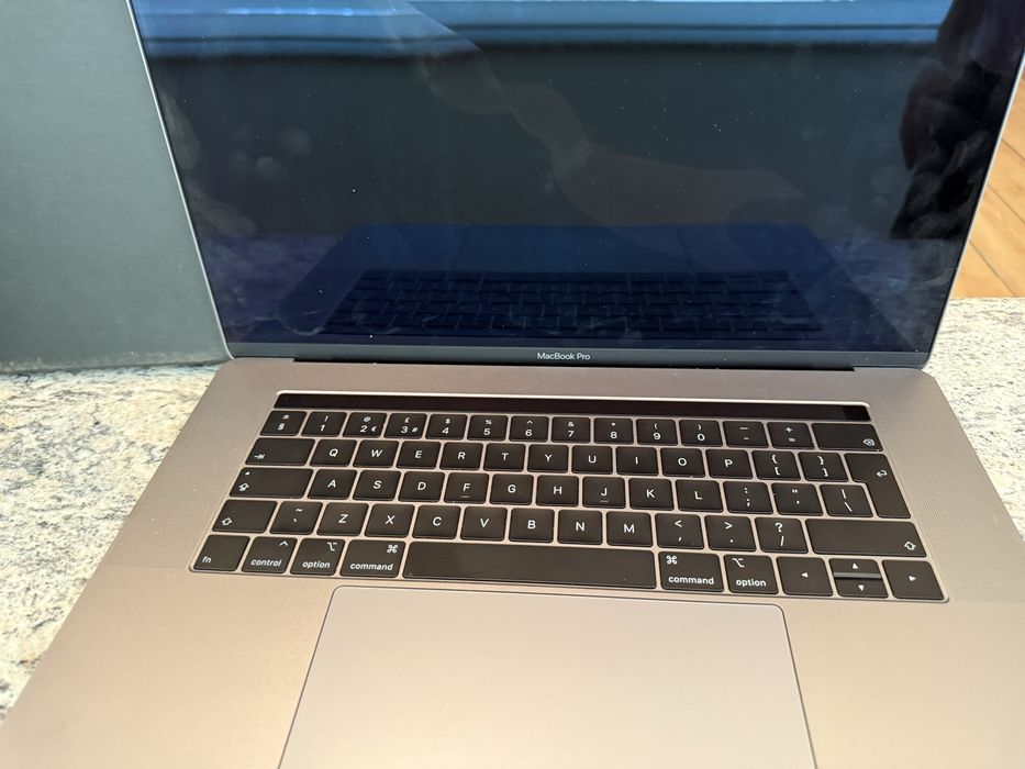Mac Book Pro 15 2019