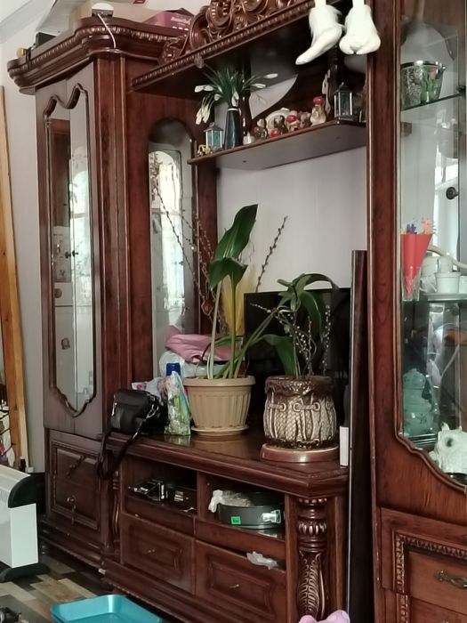 Отдам сервант за 1кг порошка