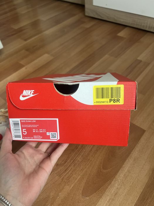 Nike dunk low.