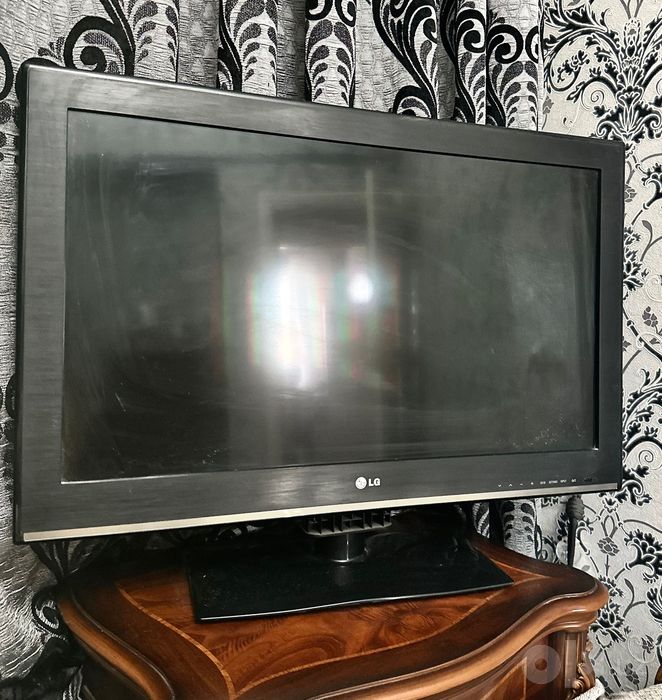 Телевизор LG,б/y