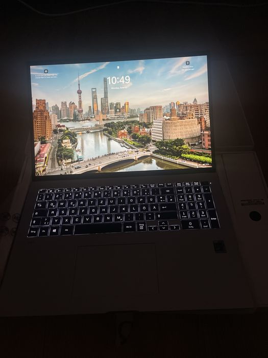 Laptop LG Gram 17” I7 2021 1,35 kg f. putin folosit